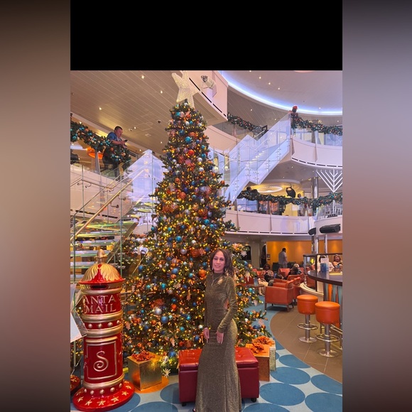 Meet your Posher, Teresa - Picture 1 of 2